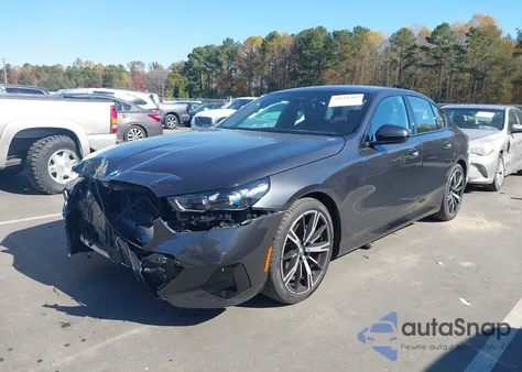 2025 BMW 530I z USA, uszkodzony, nr VIN WBA43FJ04SCT58288